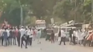 रामनवमी पर निकाली जा रही शोभायात्रा पर हुआ पथराव, मस्जिद के सामने दो गुटों के बीच हुआ संघर्ष