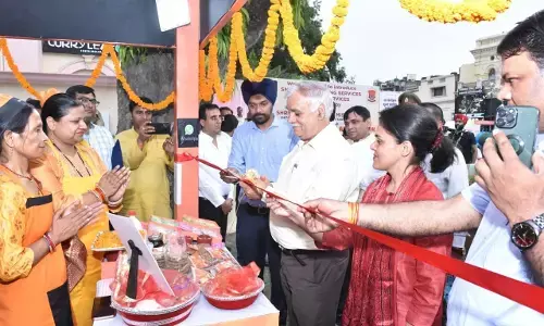मुख्य सचिव दुर्गाशंकर मिश्रा ने हजरतगंज मल्टीलेवल पार्किंग में स्मार्ट कार पार्किंग सर्विसेज एवं वैले सर्विसेज की शुरू