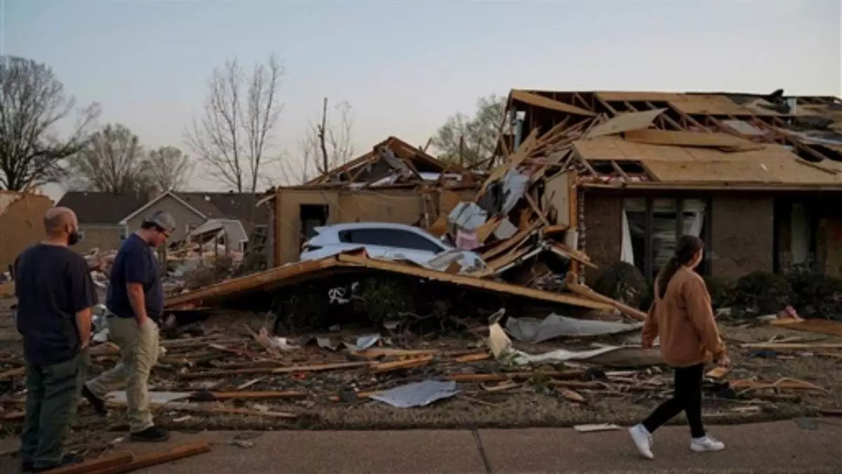 US Tornado : अमेरिका में टॉरनेडो तूफान ने मचाई भयंकर तबाही, 21 की मौत, कई राज्य बुरी तरह प्रभावित