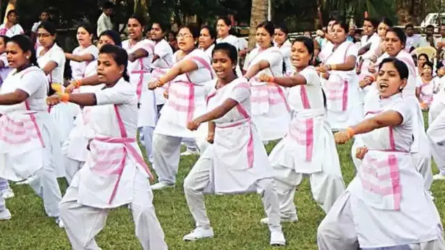 योगी सरकार के इस काम की हो रही है चर्चा, प्राथमिक शिक्षा विभाग में दी जाएगी बेटियों को रानी लक्ष्मीबाई आत्मरक्षा प्रशिक्षण की ट्रेनिंग योगी सरकार के इस काम की हो रही है चर्चा, प्राथमिक शिक्षा विभाग में दी जाएगी बेटियों को रानी लक्ष्मीबाई आत्मरक्षा प्रशिक्षण की ट्रेनिंग