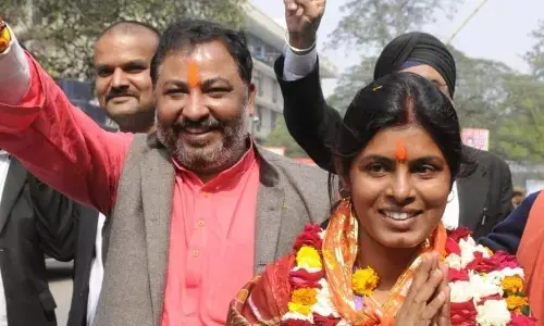 एसे शुरू हुई थी मंत्री दयाशंकर और स्वाति सिंह की लव स्टोरी, 11 साल में 3 बार तलाक की अर्जी, अब राहें जुदा एसे शुरू हुई थी मंत्री दयाशंकर और स्वाति सिंह की लव स्टोरी, 11 साल में 3 बार तलाक की अर्जी, अब राहें जुदा