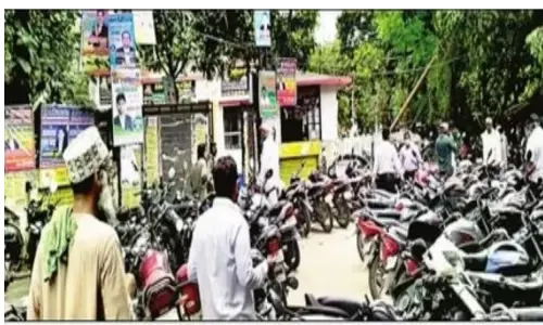 अजय सिंह सिपाही जनपद न्यायालय में पेशी के बाद पुलिस को चकमा देकर बाइक से भाग निकले अजय सिंह सिपाही जनपद न्यायालय में पेशी के बाद पुलिस को चकमा देकर बाइक से भाग निकले