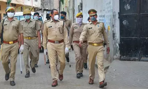 यूपी में 8 अपर पुलिस अधीक्षक और 8 डिप्टी एसपी के हुए तबादले, देखिए- पूरी सूची यूपी में 8 अपर पुलिस अधीक्षक और 8 डिप्टी एसपी के हुए तबादले, देखिए- पूरी सूची