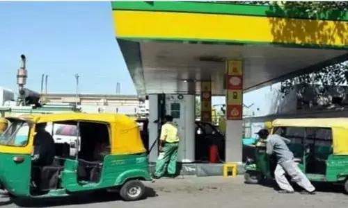 CNG PNG Prices: ग्राहकों के चेहरे पर आई मुस्कान, महंगाई से मिली राहत, सस्ती होने वाली है सीएनजी और पीएनजी, 10% तक गिरेंगे दाम