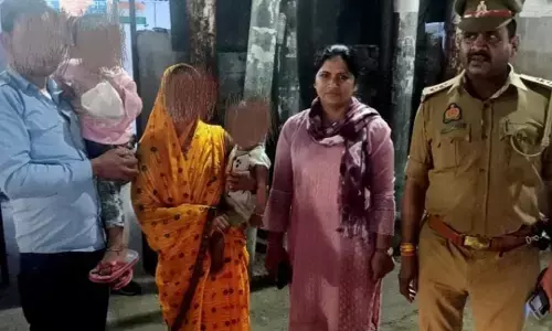 गुमशुदा बच्ची के परिजनों के लिए मसीहा बनी नोएडा पुलिस गुमशुदा बच्ची के परिजनों के लिए मसीहा बनी नोएडा पुलिस