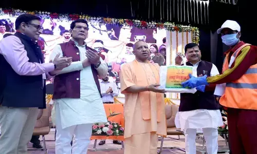 सफाई मित्रों को मानदेय के लिए गठित होगा बोर्ड, CM योगी ने 8754 करोड रु. की 2042 परियोजनाओं का किया लोकार्पण और शिलान्यास सफाई मित्रों को मानदेय के लिए गठित होगा बोर्ड, CM योगी ने 8754 करोड रु. की 2042 परियोजनाओं का किया लोकार्पण और शिलान्यास