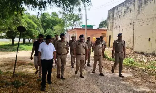 पुलिस कमिश्नर रमित शर्मा ने जेल चौकी का किया निरीक्षण, सीसीटीवी कैमरे लगाने का दिया निर्देश पुलिस कमिश्नर रमित शर्मा ने जेल चौकी का किया निरीक्षण, सीसीटीवी कैमरे लगाने का दिया निर्देश