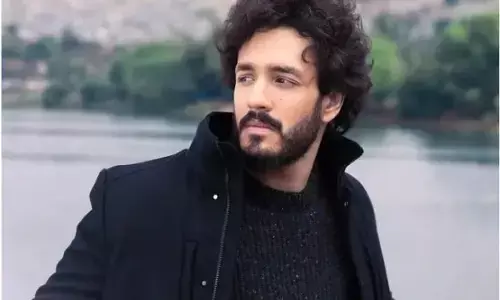 Akhil Akkineni Birthday: अखिल अक्कीनेनी ने 2 साल डेटिंग के बाद भी नहीं की शादी, जानिए क्या है वजह Akhil Akkineni Birthday: अखिल अक्कीनेनी ने 2 साल डेटिंग के बाद भी नहीं की शादी, जानिए क्या है वजह