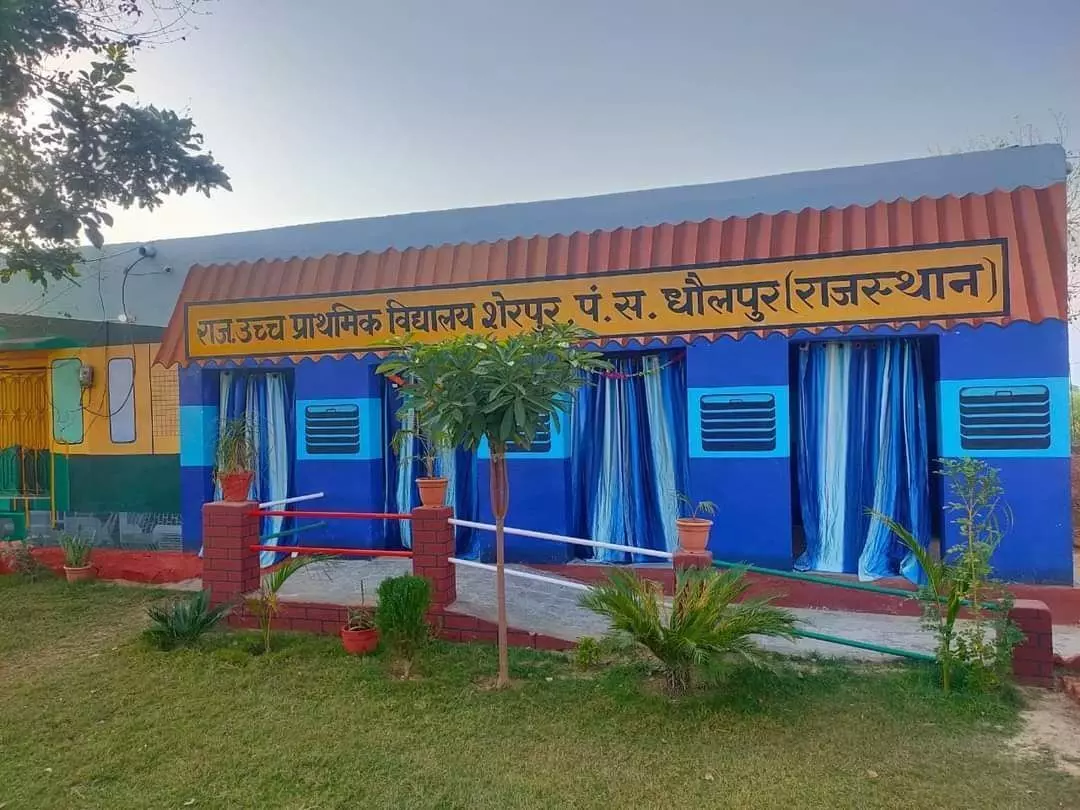 राजस्थान सरकार ने 23749 विद्यालय सहायकों को दिया तोहफा, 9 साल की सेवा पर 18500 रुपए और 18 साल की सेवा पर मिलेंगे 32300 रुपए राजस्थान सरकार ने 23749 विद्यालय सहायकों को दिया तोहफा, 9 साल की सेवा पर 18500 रुपए और 18 साल की सेवा पर मिलेंगे 32300 रुपए