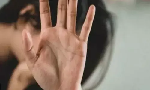 लड़कियों के साथ टीचर करता था गंदा काम, मना करने पर काट देता था उनके नंबर,टीचर और स्टूडेंट का रिश्ता एक बार फिर से हुआ शर्मसार लड़कियों के साथ टीचर करता था गंदा काम, मना करने पर काट देता था उनके नंबर,टीचर और स्टूडेंट का रिश्ता एक बार फिर से हुआ शर्मसार