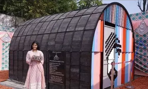 देखिए देश का पहला कार्बन फ्री टॉयलेट शौचालय, 400000 वेस्ट प्लास्टिक बैग और कचरे से बना है यह  स्वच्छ आलय देखिए देश का पहला कार्बन फ्री टॉयलेट शौचालय, 400000 वेस्ट प्लास्टिक बैग और कचरे से बना है यह  स्वच्छ आलय