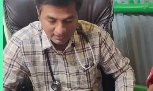 10 सालों से कर रहे है निस्वार्थ भाव से सबकी सेवा,इस राज्य का ये डॉक्टर देता है बिल्कुल मुफ़्त इलाज 10 सालों से कर रहे है निस्वार्थ भाव से सबकी सेवा,इस राज्य का ये डॉक्टर देता है बिल्कुल मुफ़्त इलाज