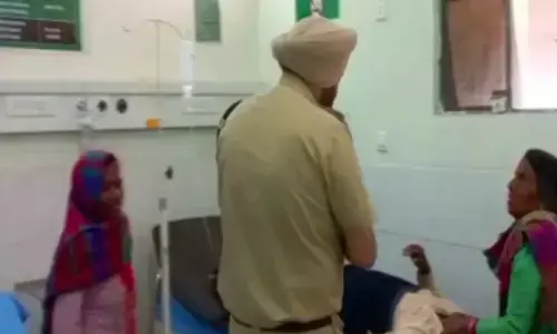 पंजाब में बड़ा हादसा, होशियारपुर में ट्रक ने श्रद्धालुओं को रौंदा, 7 की मौत कई घायल पंजाब में बड़ा हादसा, होशियारपुर में ट्रक ने श्रद्धालुओं को रौंदा, 7 की मौत कई घायल