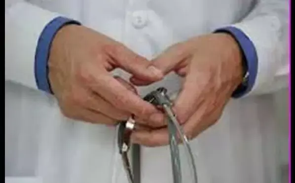 जानिए कैसे बनते हैं आयुर्वेदिक डॉक्टर ??क्या करनी होती है पढ़ाई? कितनी मिलती है सैलरी ?कहां मिलती है नौकरी ?? जानिए कैसे बनते हैं आयुर्वेदिक डॉक्टर ??क्या करनी होती है पढ़ाई? कितनी मिलती है सैलरी ?कहां मिलती है नौकरी ??