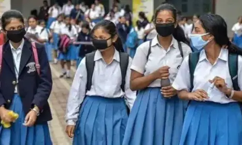 Corona News: अयोध्या के अस्पताल, स्कूल-कॉलेजों में मास्क हुआ अनिवार्य Corona News: अयोध्या के अस्पताल, स्कूल-कॉलेजों में मास्क हुआ अनिवार्य