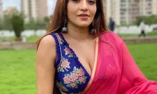 आज रहती है करोड़ो के आलीशान घर में ,एक समय खाने को नही होता था पैसा, महज 120 रुपये की कमाई से शुरू हुआ करियर, आज रहती है करोड़ो के आलीशान घर में ,एक समय खाने को नही होता था पैसा, महज 120 रुपये की कमाई से शुरू हुआ करियर,