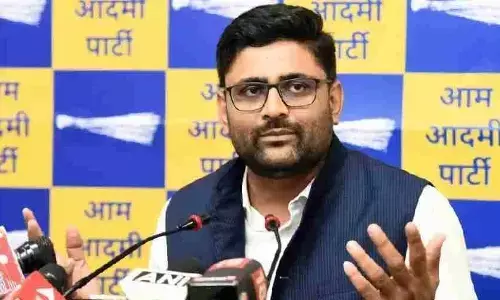 Gopal Italia Arrested : गुजरात में AAP नेता गोपाल इटालिया सूरत में गिरफ्तार, जानें- पूरा मामला Gopal Italia Arrested : गुजरात में AAP नेता गोपाल इटालिया सूरत में गिरफ्तार, जानें- पूरा मामला