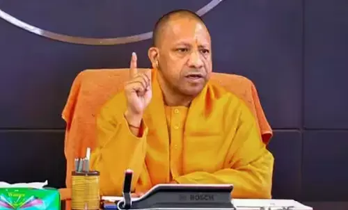 अतीक-अशरफ हत्याकांड के बाद पहली बार CM योगी बोले- यूपी में अब माफिया किसी को डरा नहीं सकता अतीक-अशरफ हत्याकांड के बाद पहली बार CM योगी बोले- यूपी में अब माफिया किसी को डरा नहीं सकता