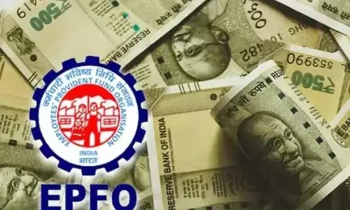 PF Account: EPFO बढ़ा रहा है अपना ब्याज दर, होगा फैसला, सीधे खाते में आएंगे पैसे, लोगों के चेहरे पर आई मुस्कान PF Account: EPFO बढ़ा रहा है अपना ब्याज दर, होगा फैसला, सीधे खाते में आएंगे पैसे, लोगों के चेहरे पर आई मुस्कान
