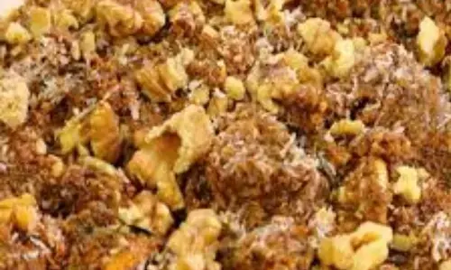 Healthy Sweet: बादाम से ज्यादा फायदेमंद है अखरोट का हलवा, दिमाग और दिल दोनों को बनाए रखता है चुस्त और दुरुस्त Healthy Sweet: बादाम से ज्यादा फायदेमंद है अखरोट का हलवा, दिमाग और दिल दोनों को बनाए रखता है चुस्त और दुरुस्त