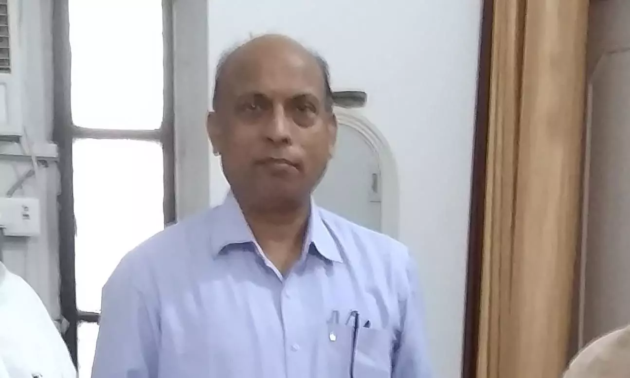 मंडलीय संयुक्त शिक्षा निदेशक अयोध्या का मिला अतिरिक्त प्रभार, संयुक्त शिक्षा निदेशक अरविंद हुए थे निलंबित मंडलीय संयुक्त शिक्षा निदेशक अयोध्या का मिला अतिरिक्त प्रभार, संयुक्त शिक्षा निदेशक अरविंद हुए थे निलंबित