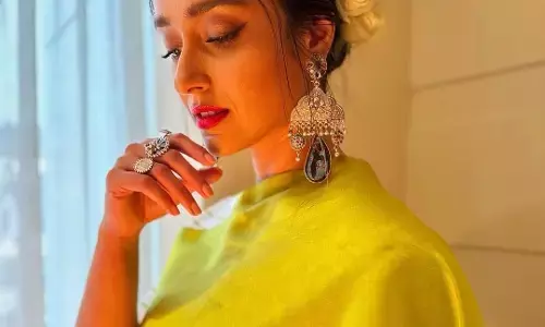 कुंवारी इलियाना डीक्रूज हुई प्रेगनेंट, मां बनने की खुद दी जानकारी, फैंस ने पूछा पापा कोन?