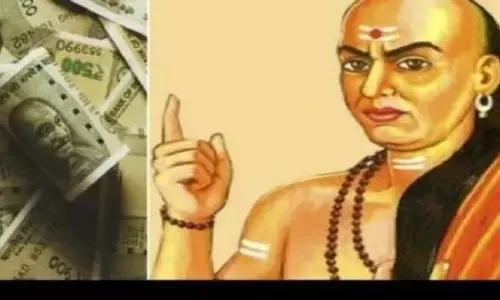 चाणक्य नीति के अनुसार अगर आप भी करते हैं यह काम, तो कभी नहीं रूठेंगी आपसे मां लक्ष्मी, हमेशा रहेगी आप पर उनकी कृपा चाणक्य नीति के अनुसार अगर आप भी करते हैं यह काम, तो कभी नहीं रूठेंगी आपसे मां लक्ष्मी, हमेशा रहेगी आप पर उनकी कृपा