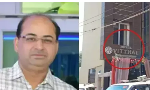 प्रयागराज के डिप्टी CMO की मिली होटल में लाश, हत्या और आत्महत्या के बीच उलझी गुत्थी