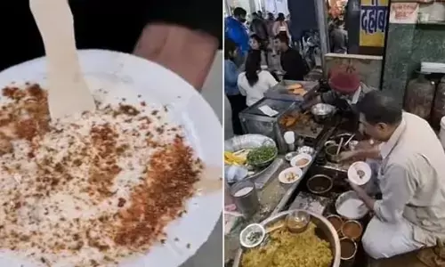 दही बड़ा बनाने का यह तरीका देखकर,आपके भी मुंह में भी आ जाएगा पानी दही बड़ा बनाने का यह तरीका देखकर,आपके भी मुंह में भी आ जाएगा पानी