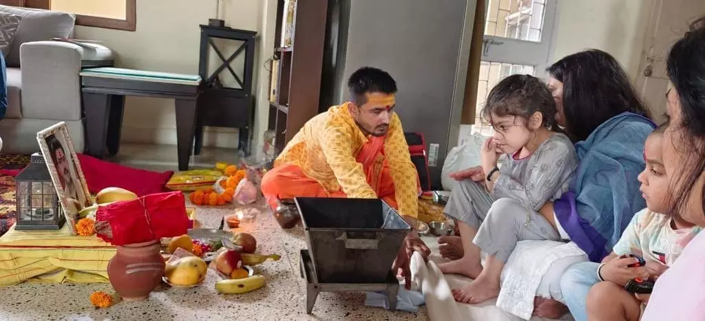 रोहित सरदाना की दूसरी बरसी पर लिखी प्रमिला दीक्षित ने फिर भावुक बात और की फ़ोटो शेयर रोहित सरदाना की दूसरी बरसी पर लिखी प्रमिला दीक्षित ने फिर भावुक बात और की फ़ोटो शेयर