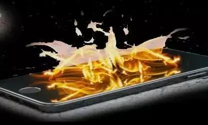 अपने स्मार्टफोन के साथ ना करें ऐसी गलती नहीं तो हो जाएगा धमाका। अपने स्मार्टफोन के साथ ना करें ऐसी गलती नहीं तो हो जाएगा धमाका।