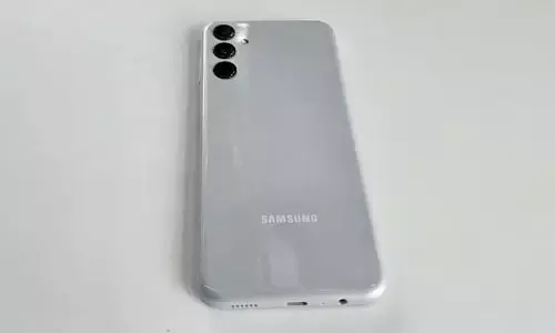 सैमसंग के इस मोबाइल में मार्केट में आते ही मचा दी तबाही, जाने इसके फीचर्स और तगड़ी बैटरी के बारे में