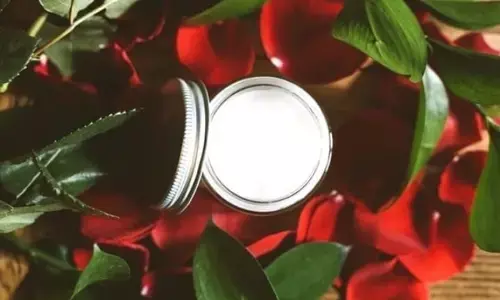 अगर त्वचा पर चाहते हैं आप भी निखार तो लगाएं यह नाइट क्रीम, चेहरा खिल उठेगा रातों-रात अगर त्वचा पर चाहते हैं आप भी निखार तो लगाएं यह नाइट क्रीम, चेहरा खिल उठेगा रातों-रात