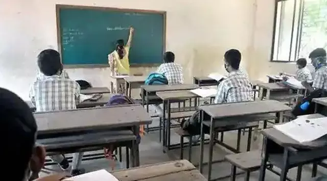 यूपी में RTE के तहत 2 मई तक नहीं दिया प्रवेश तो रद्द हो सकती है स्कूलों की मान्यता यूपी में RTE के तहत 2 मई तक नहीं दिया प्रवेश तो रद्द हो सकती है स्कूलों की मान्यता