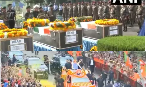 जम्मू कश्मीर में 5 सैनिक शहीद, मणिपुर जल रहा है, पीएम मोदी कर्नाटक में रोड शो कर रहे है जम्मू कश्मीर में 5 सैनिक शहीद, मणिपुर जल रहा है, पीएम मोदी कर्नाटक में रोड शो कर रहे है