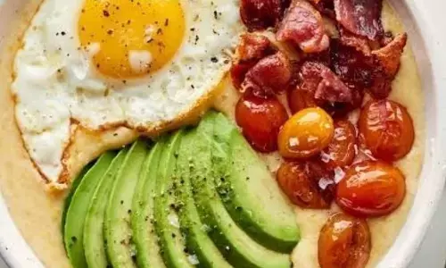 अपने दिन की संपूर्ण शुरुआत के लिए स्वस्थ नाश्ता अपनाएं