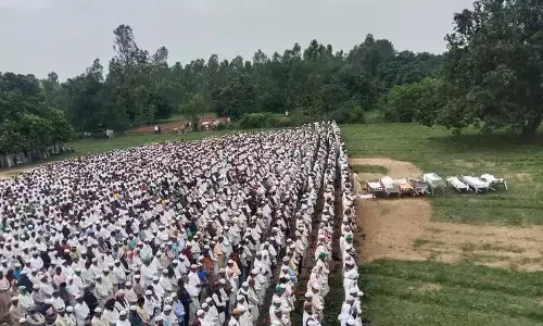 एक परिवार के 8 जनाजे एक साथ निकले , पूरे गांव में नहीं जले चूल्हे एक परिवार के 8 जनाजे एक साथ निकले , पूरे गांव में नहीं जले चूल्हे