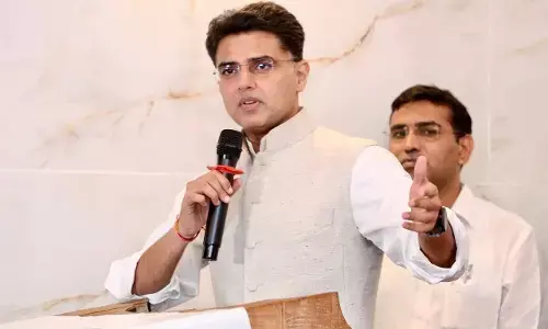 सचिन पायलट के सवाल से उड़े अशोक गहलोत के सवाल, सचिन पायलट का यह वीडियो हुआ वायरल सचिन पायलट के सवाल से उड़े अशोक गहलोत के सवाल, सचिन पायलट का यह वीडियो हुआ वायरल