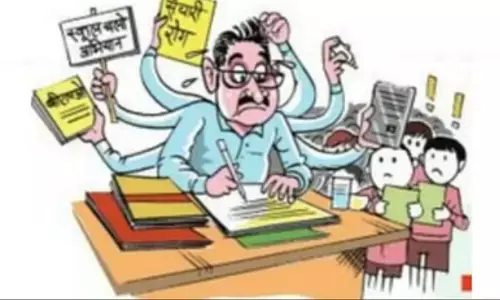 गुरुजी बने हर मर्ज की दवा...पढ़ाएं कब ? गुरुजी बने हर मर्ज की दवा...पढ़ाएं कब ?