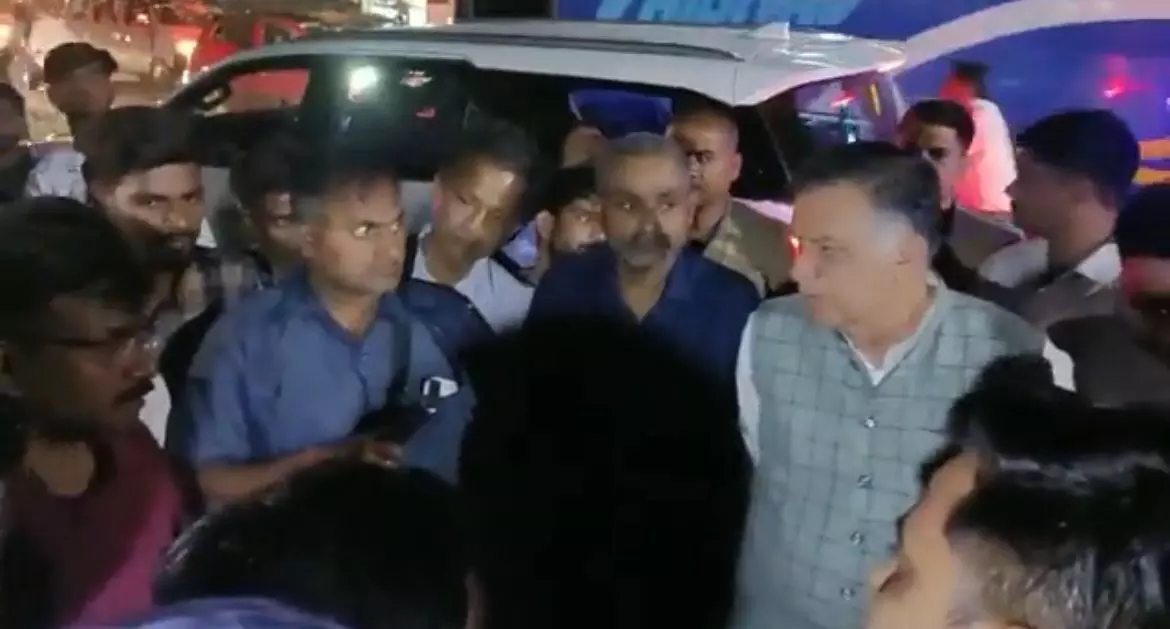 कानपुर में व्यापारी को लूटकर मारी गोली, मौत कानपुर में व्यापारी को लूटकर मारी गोली, मौत