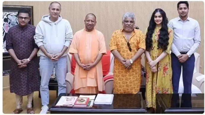 यूपी के मुख्यमंत्री योगी आदित्यनाथ ने लखनऊ में केरल स्टोरी टीम के साथ मुलाकात की।