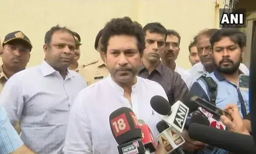 सचिन तेंदुलकर ने दर्ज कराई FIR, जानें- क्या है पूरा मामला? सचिन तेंदुलकर ने दर्ज कराई FIR, जानें- क्या है पूरा मामला?