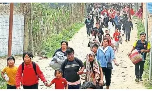 घर जल गए, सामान चला गया, मणिपुर के निवासियो ने कूच किया दिल्ली की ओर.