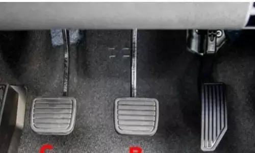 Car Driving Tips: क्या होती है कार की ABCD? चलाने से पहले जान लीजिये यह बड़ी बातें Car Driving Tips: क्या होती है कार की ABCD? चलाने से पहले जान लीजिये यह बड़ी बातें