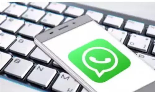 शख्स ने व्हाट्सएप स्कैम से गंवाए 42 लाख रुपये,देखिए फ्रॉड के पीछे के फर्जी मैसेज .