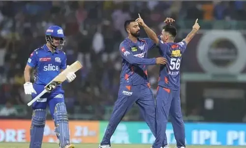 लखनऊ सुपर जायंट्स के गेंदबाजों ने हिलाया मुंबई इंडियंस की बल्लेबाजी को, 5 रनों से हराकर हासिल किये अहम पॉइंट्स लखनऊ सुपर जायंट्स के गेंदबाजों ने हिलाया मुंबई इंडियंस की बल्लेबाजी को, 5 रनों से हराकर हासिल किये अहम पॉइंट्स