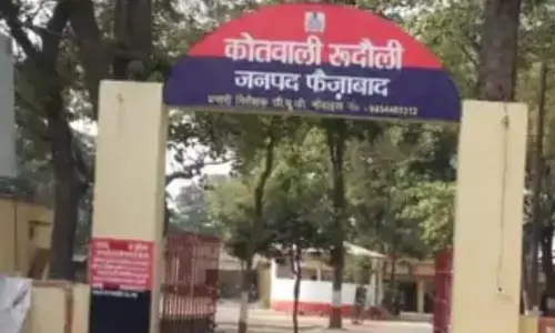 ट्रक की चपेट में आने से बच्चे की मौत