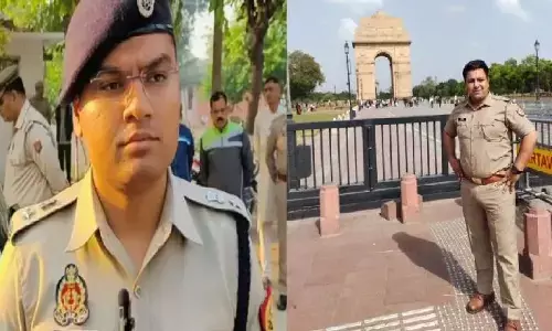 हापुड़ पुलिस लाइन बनी अखाड़ा, एसपी और दरोगा में जमकर हुई गाली गलौज हापुड़ पुलिस लाइन बनी अखाड़ा, एसपी और दरोगा में जमकर हुई गाली गलौज
