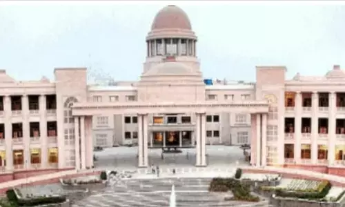 लखनऊ : हाईकोर्ट ने प्रदेश भर में ग्राम सभाओं की जमीनों को अतिक्रमण मुक्त कराने के दिए आदेश लखनऊ : हाईकोर्ट ने प्रदेश भर में ग्राम सभाओं की जमीनों को अतिक्रमण मुक्त कराने के दिए आदेश