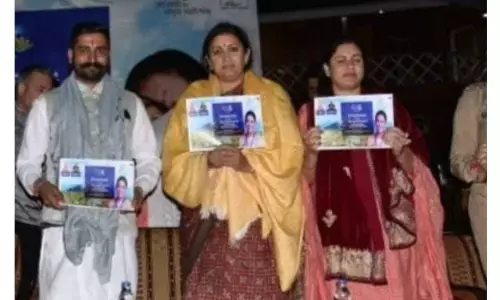 स्मृति ईरानी ने सिंगल यूज प्लास्टिक के खिलाफ शुरू किया अभियान